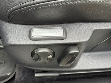 Volkswagen Passat B8 Variant 1.4 TSI BlueMotion Technology ACT 150KM 2017 Volkswagen Passat Variant 1.4 TSI 150 KM Highline, zdjęcie 10