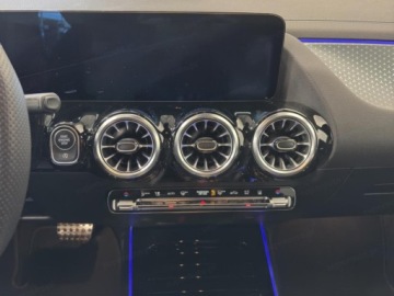 Mercedes GLA II Off-roader Facelifting 1.3 200 163KM 2026 MERCEDES-BENZ GLA 200 AMG Line Suv 1.3 (163KM) 2026, zdjęcie 9