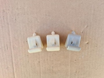 UCHWYT OSŁONY PRZECIWSŁONECZNEJ HYUNDAI GETZ