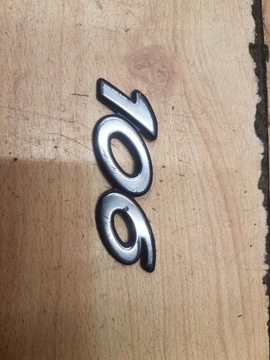 ZNAK ZNAKY LOGO 2KS KOMPLET PEUGEOT 106