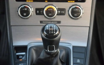 Volkswagen Passat B7 Variant 2.0 TDI CR DPF BlueMotion 140KM 2014 Volkswagen Passat 2.0TDI 4x4 Navi 2 KPL KOL Oryginal lakier Grzane FoteleS, zdjęcie 33
