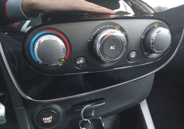 Renault Clio IV Grandtour  0.9 ENERGY Tce 90KM 2014 Renault Clio Zarejestrowany - benzyna - klimatyzacja - kombi Benzyna 90KM, zdjęcie 27