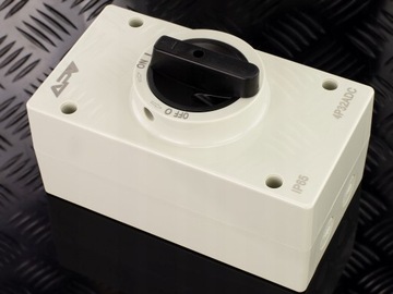 ГЛАВНЫЙ РАЗЪЕДИНИТЕЛЬ PV 4P 32A 1000В постоянного тока