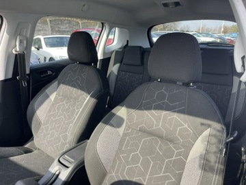 Peugeot 2008 I SUV Facelifting 1.6 BlueHDi 99KM 2018 Peugeot 2008 Podgrzewane fotle Climatronic, zdjęcie 10