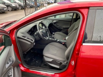 Ford Focus III Sedan Facelifting 1.0 EcoBoost 125KM 2015 Ford Focus Salon polska Benzyna 125KM, zdjęcie 20