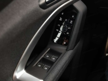 Audi Q5 II SUV Facelifting 2.0 40 TDI 204KM 2026 AUDI Q5 TDI quattro S line Suv 2.0 (204KM) 2026, zdjęcie 11