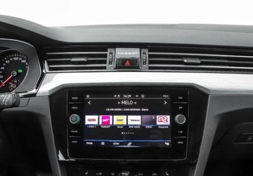 Volkswagen Passat B8 Variant Facelifting 2.0 TDI SCR 200KM 2023 Volkswagen Passat Variant 2.0 TDI 200KM DSG Business Fotele Podgrzewane Te, zdjęcie 14