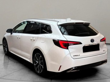 Toyota Corolla XII TS Kombi Facelifting 2.0 Hybrid Dynamic Force 196KM 2025 Od ręki - Executive 2.0 Hybrid Dynamic Force 196KM | Podgrzewane fotele!, zdjęcie 4