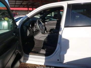 Jeep Grand Cherokee IV 2020 Jeep Grand Cherokee High Altitude 2020 5.7l 5.7 Benzyna 360KM, zdjęcie 9