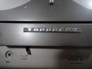 ДВУХГУСНИЧНЫЙ КАТУШЕЧНЫЙ МАГНИТОФОН TANDBERG SERIES 92