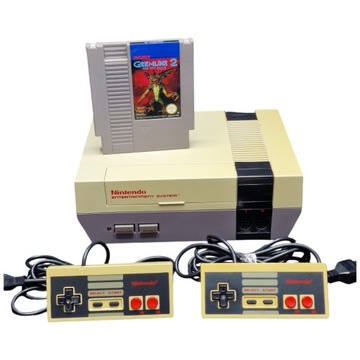 Ретро NINTENDO ENTERTAINMENT SYSTEM Консоль/набор из 2 пэдов и Gremlins 2