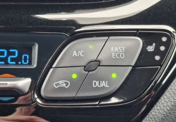 Toyota C-HR I Crossover 1.8 Hybrid 122KM 2018 Toyota C-HR Toyota C-HR 1.8 Hybryda 122KM, zdjęcie 26