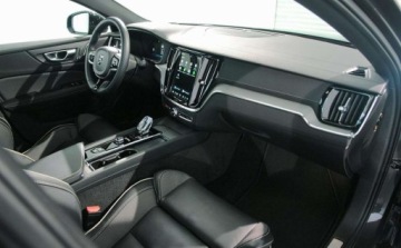 Volvo S60 III 2023 Volvo S60 Volvo S60 B5 B AWD Ultimate Dark 2.0 Hybryda 250KM, zdjęcie 18