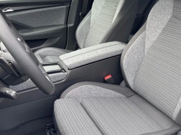 Skoda Superb IV Kombi 2.0 TDI 193KM 2026 Od ręki - Drive 2.0 TDI DSG 4x4 193KM, zdjęcie 4