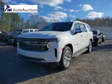 Chevrolet Suburban GMT900 2023 Chevrolet Suburban 2023 CHEVROLET SUBURBAN 4WD PREMIER 5.3 Benzyna 355KM