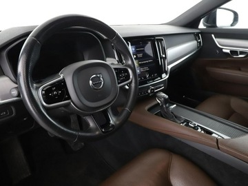 Volvo V90 II Kombi 2.0 D4 190KM 2017 Volvo V90 4x4 automat czekladowe skóry full LED, zdjęcie 13