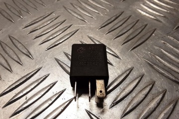 RELÉ ALFA ROMEO 147 (937_) 46520421 1.6L GASOLINE 77KW 2000