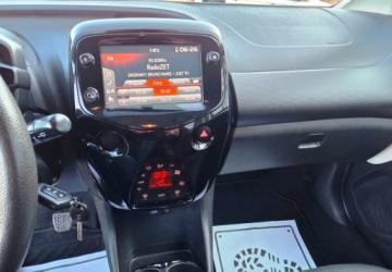 Citroen C1 II Hatchback 5d 1.0 VTi 72KM 2018 Citroen C1 1,0 Ben 72 KM Benzyna 72KM, zdjęcie 21