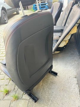 BMW F30 SEDAN SEDADLA POHOVKA ČERNÁ KŮŽE ČERVENÁ NIC SPORT M PACKET