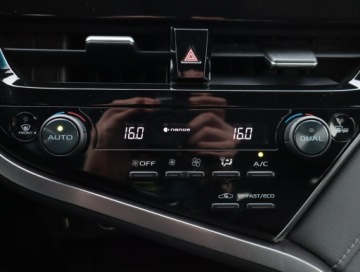 Toyota Camry IX Sedan 2.5 Hybrid Dynamic Force 218KM 2023 Toyota Camry 2.5 Hybrid, Salon Polska, zdjęcie 12