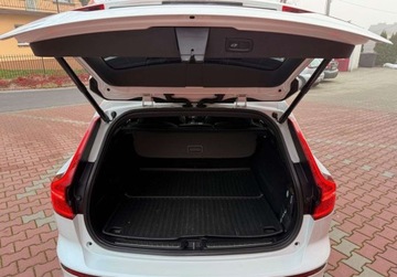 Volvo V60 II  Kombi 2.0 D4 190KM 2019 Volvo V60 R DESIGN 2.0D4 AWD 190ps AutoMat8Biegow HiBeamLED SerwisASO VAT23, zdjęcie 31