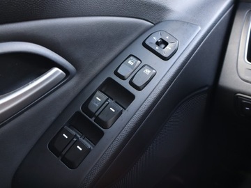 Hyundai ix35 SUV 1.7 CRDi 115KM 2010 Hyundai ix35 1.7 CRDi, Klima, Tempomat, Parktronic, zdjęcie 16