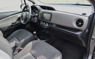 Toyota Yaris III Hatchback 5d Facelifting 2017 1.0 VVT-i 72KM 2019 Toyota Yaris GWARANCJA, 1. Rej. 2020r, Benzyna, Asystent pasa, Swietnie ut, zdjęcie 6