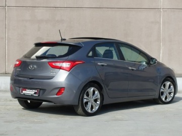 Hyundai i30 II Hatchback 3d 1.6 CRDi (HIGH)  128KM 2013 Hyundai i30 1.6 CRDI 128KM/Panorama, zdjęcie 10