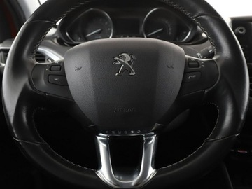 Peugeot 2008 I SUV Facelifting 1.2 PureTech 110KM 2018 Peugeot 2008 GRATIS! Pakiet Serwisowy o wartości, zdjęcie 20