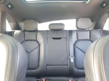 Porsche Macan 2022 Porsche Macan 2022, 2.0L, 4x4, porysowany lakier 2.0 Benzyna 261KM, zdjęcie 8