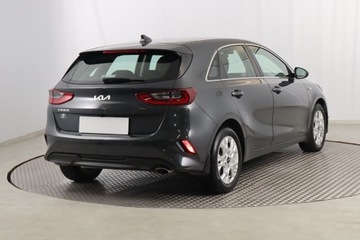 Kia Ceed III Hatchback 1.5 T-GDI 160KM 2021 Kia Ceed 1.5 T-GDI, Salon Polska, Serwis ASO, zdjęcie 4