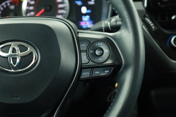 Toyota Corolla XII Sedan 1.5 VVT-i 125KM 2022 Toyota Corolla 1.5 VVT-i, Salon Polska, zdjęcie 15