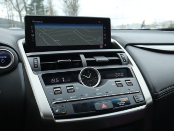 Lexus NX I SUV Facelifting 300h 197KM 2018 Lexus NX 300h, Salon Polska, Serwis ASO, 4X4, zdjęcie 11