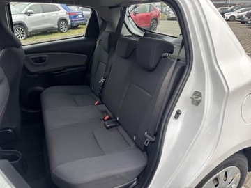 Toyota Yaris III Hatchback 5d Facelifting 2017 1.5 Hybrid 100KM 2020 Toyota Yaris Hybrid 100 Active III (2011-2019) Toy, zdjęcie 22
