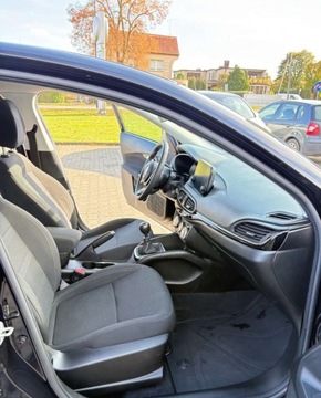 Fiat Tipo II Hatchback Facelifting 1.6 MultiJet 130KM 2022 Fiat Tipo Fiat Tipo 1.6 MultiJet 1.6 Diesel 130KM, zdjęcie 12