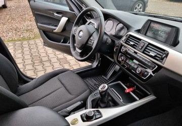 BMW Seria 1 F20-F21 Hatchback 5d Facelifting 2015 116i 109KM 2017 BMW Seria 1 116i 1,5 109KM Benzyna 6-Biegow Serwis 1.5 Benzyna 109KM, zdjęcie 24