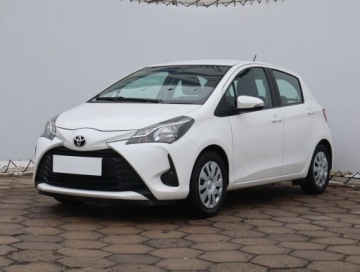 Toyota Yaris III Hatchback 5d Facelifting 2017 1.0 VVT-i 72KM 2020 Toyota Yaris 1.0 VVT-i, Salon Polska, Serwis ASO, zdjęcie 1