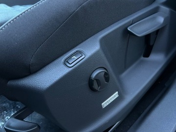 Volkswagen Touran III 1.5 TSI EVO 150KM 2025 Volkswagen Touran Highline 1.5 TSI 150 KM 7 miejsc, zdjęcie 18