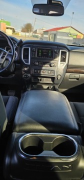 Nissan Titan 2019 Nissan Titan XD 5.0 V8 Cummins Diesel 4x4 – 2019 rok, zdjęcie 14