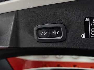 Volvo XC40 Crossover 1.5 T3 163KM 2020 VOLVO XC40 T3 Momentum Pro Suv 1.5 (163KM) 2020, zdjęcie 30