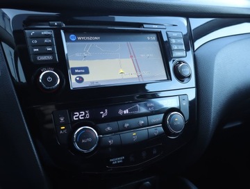 Nissan Qashqai II Crossover 1.6 dCi 130KM 2015 Nissan Qashqai 1.6 dCi, 4X4, Skóra, Navi, Klima, zdjęcie 11