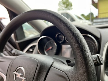 Opel Astra J Hatchback 5d 1.4 Twinport ECOTEC 100KM 2012 Opel Astra TYLKO125tyśkm SELECTION 2012 Klima 5D ZADBANA 1.4 Zwykła Benzyna, zdjęcie 6