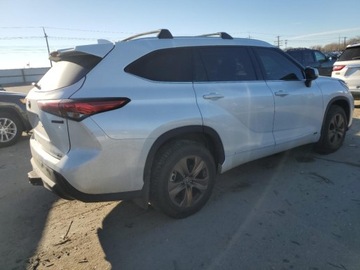 Toyota Highlander III 2022 Toyota Highlander Hybrid XLE 2022 2.5l 2.5 Hybryda 243KM, zdjęcie 3