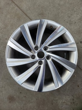 Skoda Octavia IV 5e3601025ag oryginal