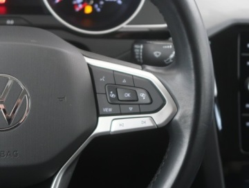 Volkswagen Passat B8 Variant Facelifting 2.0 TDI SCR 150KM 2023 VW Passat 2.0 TDI, Salon Polska, 1. Właściciel, zdjęcie 17