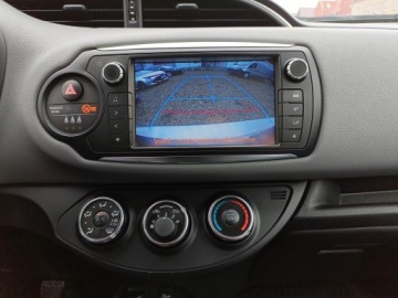 Toyota Yaris III Hatchback 5d Facelifting 1.33 Dual VVT-i 99KM 2015 Toyota Yaris 1.33 Premium III (2011-2019) 1.33VVT-, zdjęcie 17