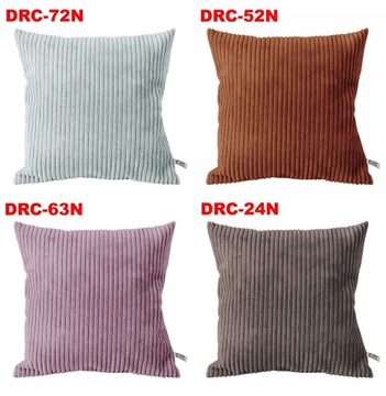 Вельветовая наволочка Jaśka с декоративными узорами от производителя