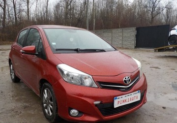 Toyota Yaris III Hatchback 5d Facelifting 1.33 Dual VVT-i 99KM 2014