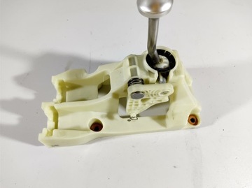 KIA RIO III 11R-РЫЧАГ ПЕРЕДАЧ