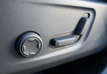 Volvo XC40 Crossover Facelifting 2.0 B4 197KM 2024 Volvo XC 40 B4 197KM PLUS DARK Salon PL I Wlasciciel Serwis ASO Gwarancj, zdjęcie 15